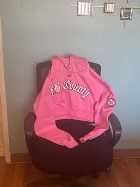 FB County Girl Old School Pink Cropped Hoodie Size M